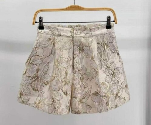 Korte broek goud kleurig